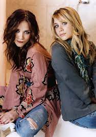 True to new york style, the twins wore all black. Pin On Celebrity Style Olsens