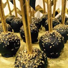 Black And Gold Candy Apples Black And Gold Cake Pops For Weddings Parties Or Any Other Special Occasion Black And Gold Cake Gold Dessert Table Black Dessert