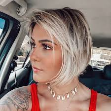 Bon ton o super moderno, ecco tutte le varianti di caschetto di tendenza per la primavera . 60 Modelli Di Capelli Molto Corti E Lisci Per Le Donne Moderne