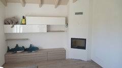 Camini moderni ad angolo caminetti carfagna il camino a legna malva è stato realizzato su progetto con interno in refrattario af 2000 105 dx a ventilazione forzata e rivestimento in marmo da tinta e okite bianca. E Meglio Un Camino Ad Angolo O Al Centro Della Stanza