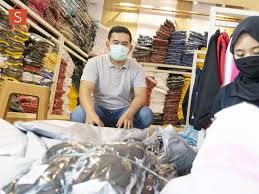 Disini tempatnya dirstributor baju serba 35 ribu banyak pilihan model baju serba 35000, cocok untuk buka usaha bisnis grosiran toko baju serba 35000 kami siap memasok kebutuhan isi toko anda dengan baju baju murah serba 10rb, 20rb 25rb sampai 35rb mau.? Kisah Pelaku Umkm Sektor Fesyen Dan Kuliner Berkat Dukungan Covid 19 100m Shopee Lifestyle Liputan6 Com
