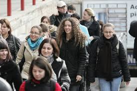 Stiu ca scutirea de impozit e valabila in cazul cladirilor si terenului, dar in cazul automobilului. Este Oficial Categoria De Persoane Care BeneficiazÄƒ De O NouÄƒ Scutire De Impozit Pe Venit
