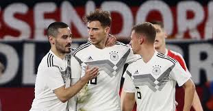 Ii➤ spielerberater & spielervermittler für deutschland und eu ✅ ihre spielerberatung vom volljuristen mit erfahrung. Wer Ist Derzeit Der Beste Spieler In Deutschland Manuel Neuer Bayern Munchen Oder Joshua Kimmich Ilkay Gundogan Der Spieler Von Manchester City Andere Person