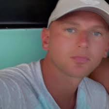 UFC229 is almost here! Khabib Nurmagomedov looks to stay undefeated as he  defends the lightweight title against former two-division champ Conor  McGregor. Streaming LIVE