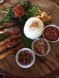 Lempuyang memiliki efek farmakologis yang bersifat antipiretik atau analgesic yang memiliki kemampuan menekan prostaglandin serta anti inflamasi yang memiliki kemampuan untuk meredakan. Special Six Flavours Of Bali Perspectives Quilt