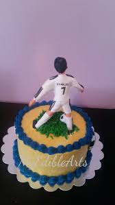 Under the sugar paste hides a luscious red velvet! Sports Toys Hobbies Cristiano Ronaldo Football Figure Juventus Fc Cake Topper Figurine
