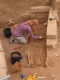 Archaeological site with artifacts from the neolithic era the neolithic site of ashkelon is located on the mediterranean coast , 1.5 km (0.93 mi) north of tel ashkelon. Philistine Cemetery Unearthed At Ashkelon Biblical Archaeology Society