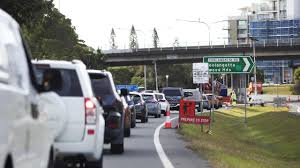 04.12.2021 · floodwaters peak in qld border towns national. Qld Nsw Border Reopening Will Delay Traffic By Three Hours Gold Coast Bulletin