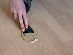 كشط الأرضية بنفسك 61 صورة تنظيف بدون غبار وطلاء الباركيه القديم كيفية إزالة الباركيه القديم افعل ذلك بنفسك