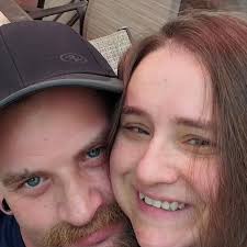 What are the experiences and opinions about living in Ramblewood apartments  in Lansing, MI?