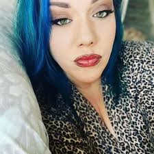 Up early this morning shaking these pots and pans!😂 Listening to K-Ci and  JoJo 🎶 .............................. Lemon Cheesecake with lemon cookie  crust, lemon curd topper and candied lemons🍋!! Edited to add