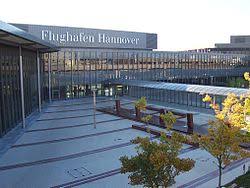 Leonardo hotel hannover airport mit kindermenü, einem spezialmenü und einem pool für kinder befindet sich im stadtteil langenhagen, in 9 km entfernung von museum wilhelm busch. Flughafen Hannover Langenhagen Wikipedia