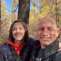 Jan Muth's Instagram, Twitter & Facebook