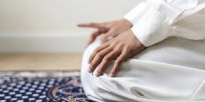 Berikut bacaan niat sholat fardhu 5 waktu yang harus diketahui oleh umat islam. Tata Cara Sholat 5 Waktu Beserta Gambarnya Yang Tepat Sesuai Sunnah Dream Co Id