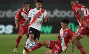 Fue eliminado por river de la final de la libertadores 1986, habiendo sido claramente el bicho muy superior a river. River Y Argentinos Reeditaran Su Duelo En La Copa Libertadores De 1986