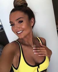 Amanda Irons's Instagram, Twitter & Facebook