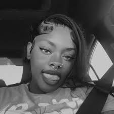 Mother and Daughter recreate photos