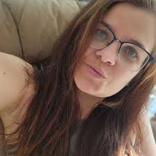 Who is the woman from Sunshine Beach who does family constellations work  and discussed tiny homes?