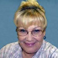 Dee Mccallum's Instagram, Twitter & Facebook