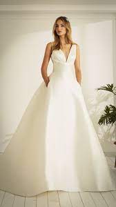 Entdecken sie jetzt die schönsten brautkreationen im prinzessinnen stil online. Hochzeitskleider 2020 White One Kollektion Modell Odina B 2 Brautkleid Brautkleider Hochzeitskleid Hochzeitsklei Brautmode Neue Brautkleider Brautkleid