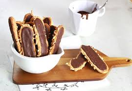 Biscuits Succes Les Batons De Marechal Almonds And Chocolate Biscuits The Happy Cooking Friends Recette Gateau Sec Recette Gouter Recettes Sucrees
