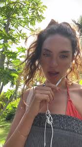 sending u love #hawaii #nyc #nature #advice #travel #surfing #digitalnomad  #advice #birthday #life #viral #tips #workfromhome #tech #oahu #nyc  #westvillage #depression #purpose