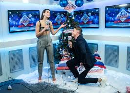 Roman slayed his first ever drag show, transformed by the queen herself, bimini bon boulash! Watch Dua Lipa Freaks Out Roman With Her Brutal Af Christmas New Rules Capital