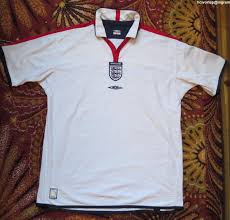 We specialise in original vintage football shirts from clubs all over the world. England Home Football Shirt 2003 2004