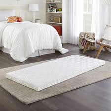 Both also combine latex, memory foam, and pocket springs. Amazon Com Simmons Siesta Gel Foam Lounger Roll Up Floor Mat Contouring And Supportive 3 H X 72 L X 30 W Size Twin Home Kitchen