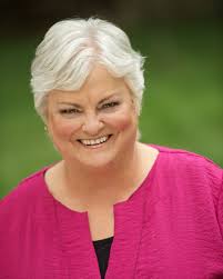 Today, we would like to take a moment to remember Vicki Vance, HDLI's  well-known and loved Executive Director, who served from 2009 to 2020. 💗  In honor of Volunteer Appreciation Week, she