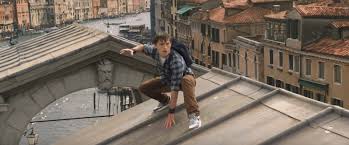Właśnie wraca z zupełnie nowa porcją swych niesamowitych przygód. Spider Man Daleko Od Domu Transplciowi Aktorzy Pojawia Sie W Filmie Naekranie Pl