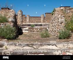 entrance to tomb 105 in the archaeological ruins of the ancient Zapotec  city of Monte Alban, Oaxaca, Mexico Stock Photo - Alamy