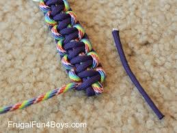 Make the loop as long as you want the paracord keychain to be, minus a 1 inch loop at the end. How To Make Parachute Cord Paracord Zipper Pulls And Keychains Frugal Fun For Boys And Girls