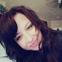 Ellen Bellamy's Instagram, Twitter & Facebook