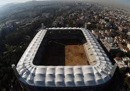 Μετά την ολοκλήρωση της τοποθέτηση της μεμβράνης σε όλη την «αγιά σοφιά» οι εικόνες είναι μαγικές. Agia Sofia Aek Sta Kalytera Ghpeda Toy Kosmoy To Stolidi Ths Enwshs Eidhseis Pagenews Gr