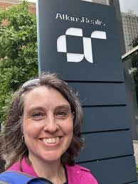 Lesley Crowder's Instagram, Twitter & Facebook