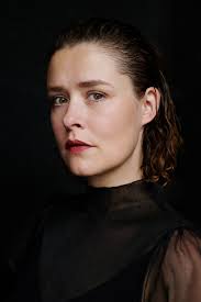 Laura Louisa Garde — Gold Berlin