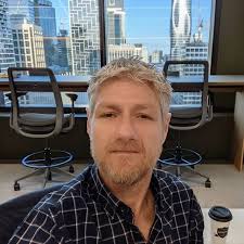 🚨 BREAKING 🚨 Alex Albon to race in Logan Sargeant's car for the remainder  of the weekend. Albon's chassis was heavily damaged during FP1 and a third  one is unavailable. Sargeant will