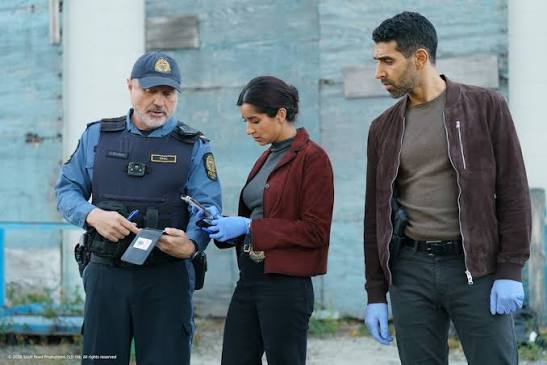 Hledáš něco na pořádný binge? Všechny epizody 3. řady Allegiance jsou nyní dostupné na SkyShowtime.