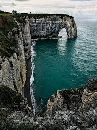 Les Falaises D Etretat Et Ses Alentours Que Voir Ou Aller Falaise Etretat Etretat Visiter Honfleur