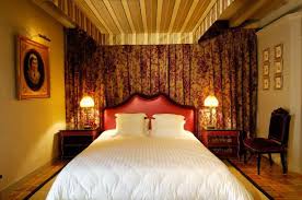 Situé dans le centre de toulouse, à 4 km du stadium, le grand balcon hotel est un établissement 4 étoiles doté d'une décoration des années 1930 et d'une réception ouverte 24h/24. L Aubergade Hotel Luxe 5 Etoiles Relais Chateaux Lot Et Garonne Sud Ouest