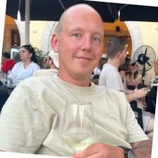 Marco Clements is onze nieuwe flex-calculator. Hij heeft zijn auto  uitgekozen bij Kia van Muijlwijk. Wij repareren de autoschades voor van  Muijlwijk en vanwege het wederzijds gunnen mocht van…