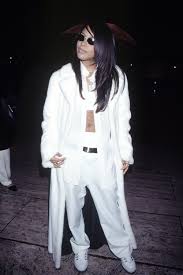 Aaliyah was only 22 years old when she tragically passed away in a plane crash back in august 2001, and fans will always wonder. Aaliyah S Coolest Outfits Aaliyah Style