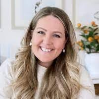 Michelle Minyon's Instagram, Twitter & Facebook