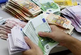 Pentru toate societățile comerciale, experţii contabili şi contabilii autorizaţi, cenzorii, persoanele care acordă consultanţă fiscală, financiară, de afaceri sau contabilă sunt obligate să se înregistreze la oficiul naţional de prevenire. Article