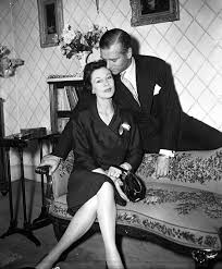 Clark gable and vivien leigh. A Very Scarlett Lady Sexual Adventuress Vivien Leigh And One Shocking Secret About Leading Man Clark Gable Daily Mail Online