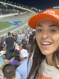 Mi pasta con sobras que amo #pasta #leftovers Ingredientes // Ingredients  Cebolla, 1 u // Onion, 1u Ajo, 1 o 2 dientes // Garlic, 1 or 2 cloves  Sobras de pollo horneado //