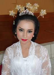 By frankie gottlieb 29 jul, 2021 post a comment Tata Rias Pengantin Sunda Putri Loui Sanggar Rias Pengantin