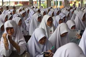 Smka tun ahmad zaidi terletak di kawasan bandar dan mempunyai bilangan guru sebanyak 72 orang dan bilangan murid sebanyak 837 orang. Smka Tun Ahmadshah Inanam Abu Nuha Corner