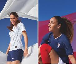 Les nouveaux maillots des bleues sont disponibles ! Maillot Foot Nike Officiel Equipe De France Feminine Coupe Du Monde Football L Arrogante